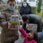 Bébiételek adományozása