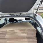 Adományozás segítése dobozokkal