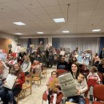 Örömünnep volt ma délután a zsúfolásig megtelt Családsegítő Közösségi Házban